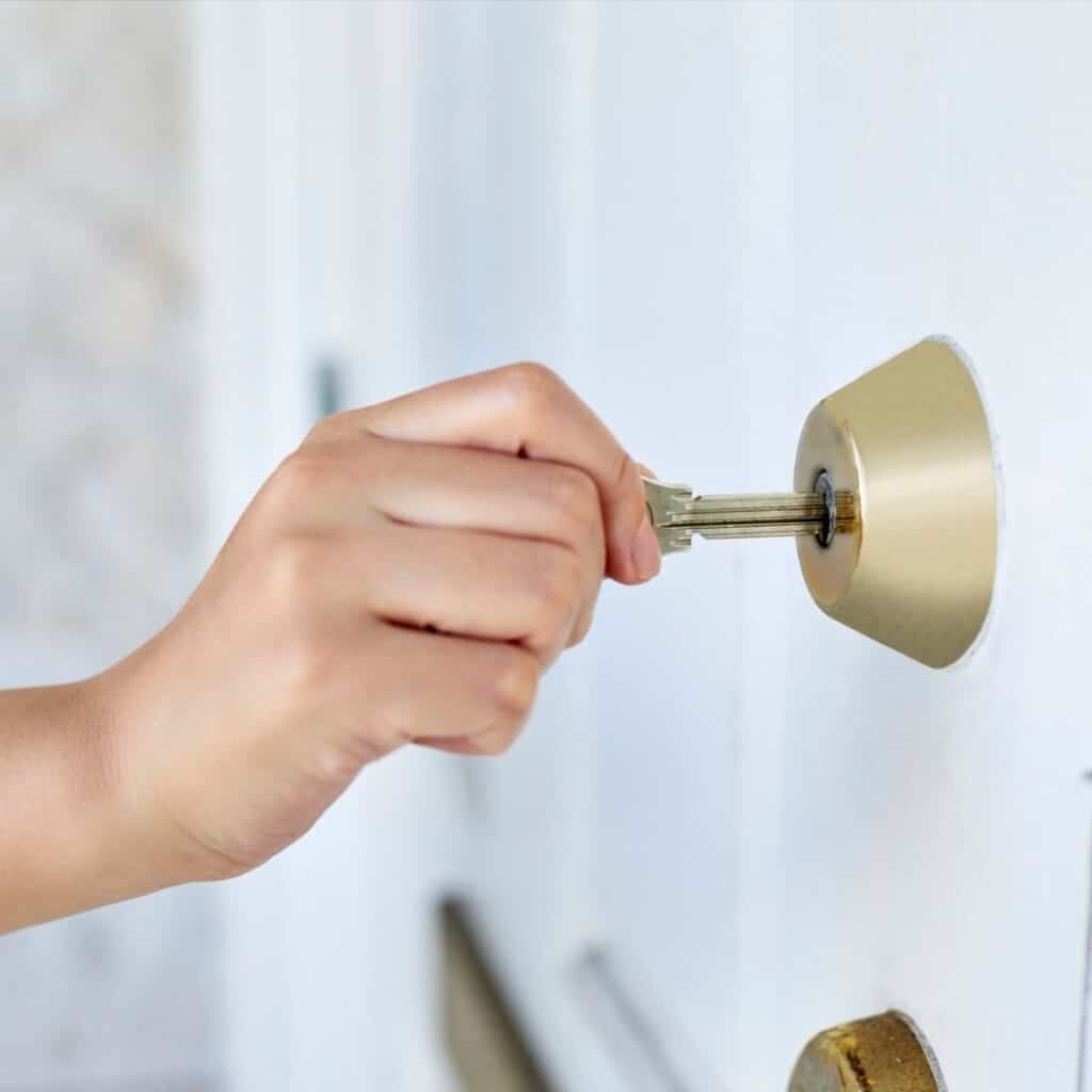 Apartment Safety Tips for Denver Apartment Complexes and HOAs - Pikes Peak Security